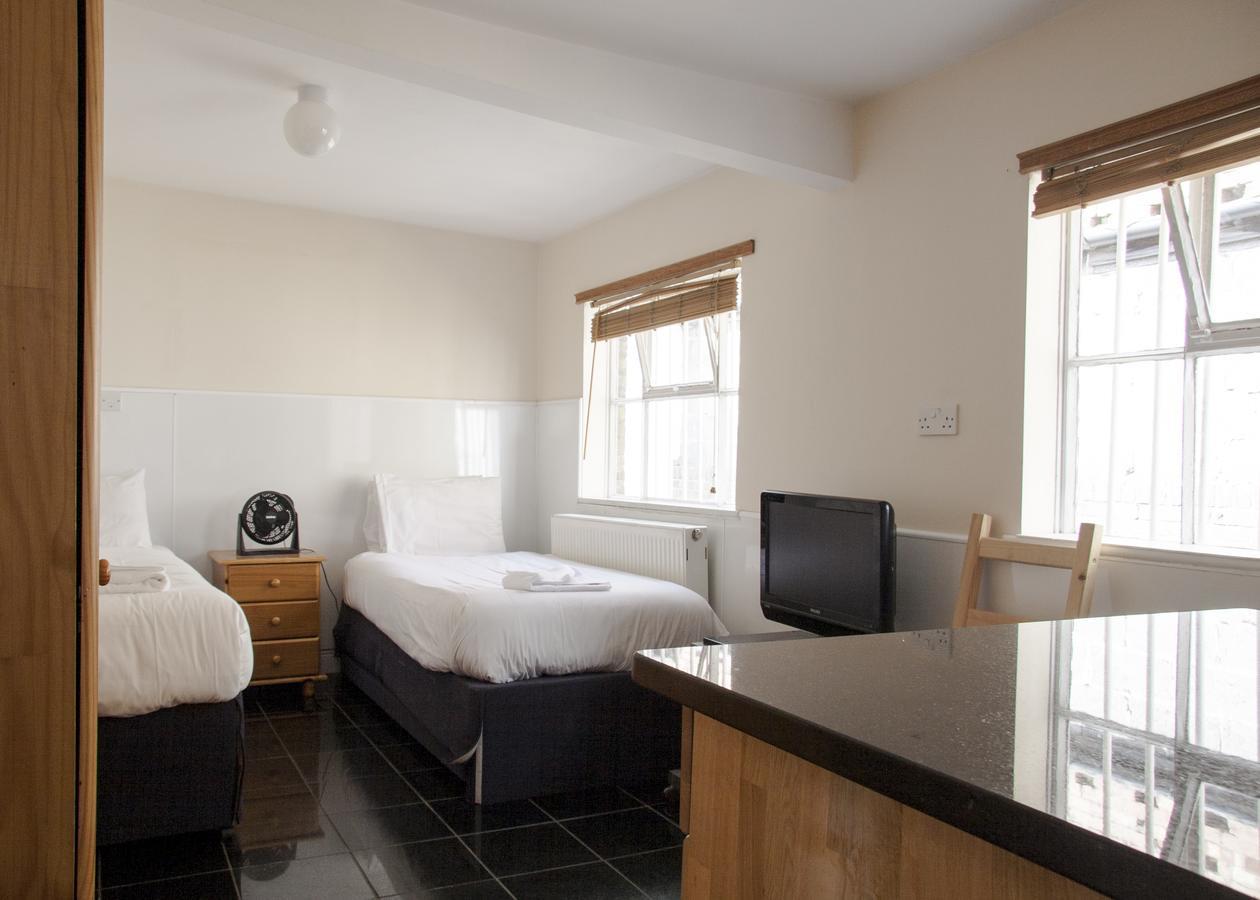 Caledonian Studio Flats London Room photo