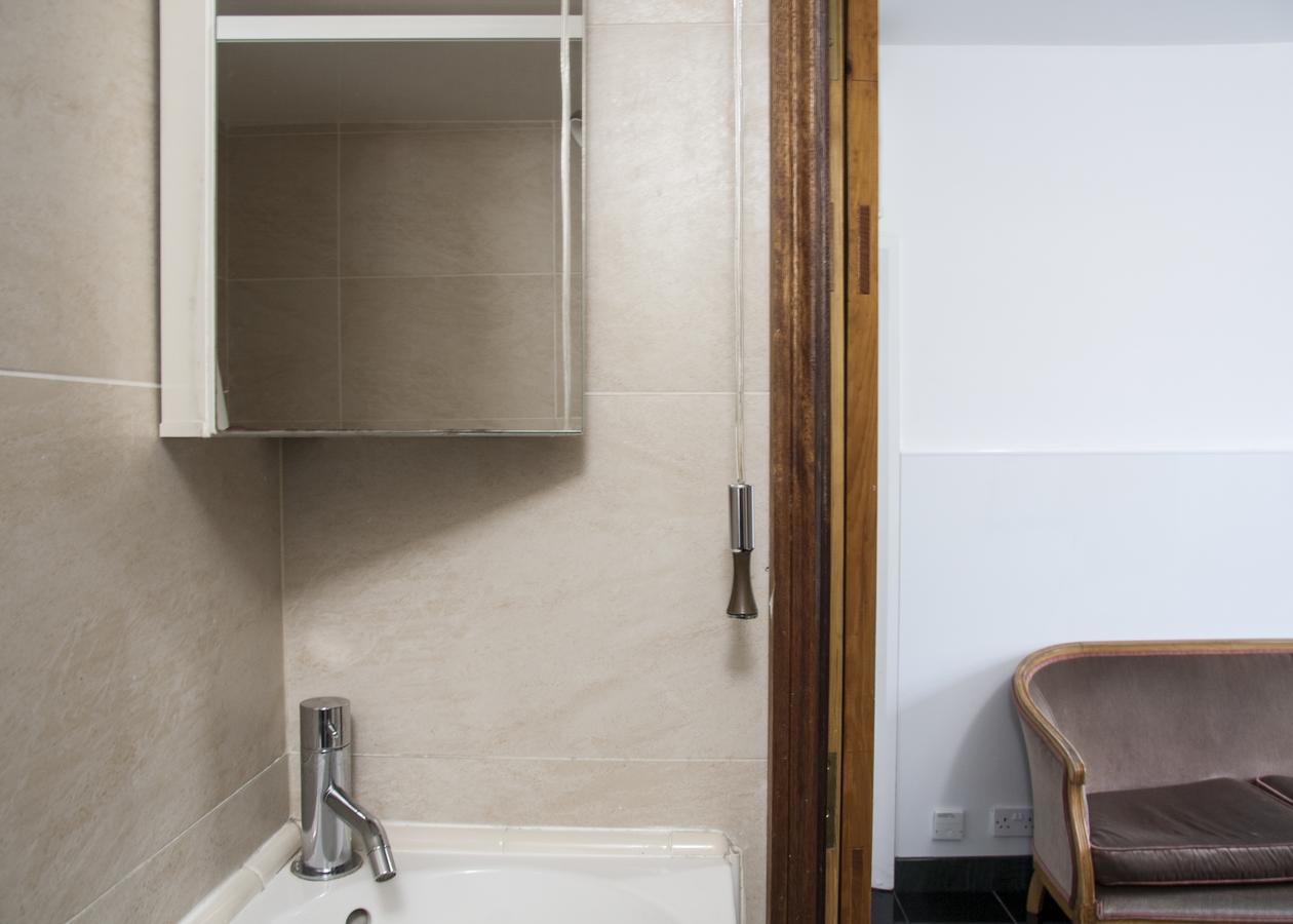 Caledonian Studio Flats London Room photo