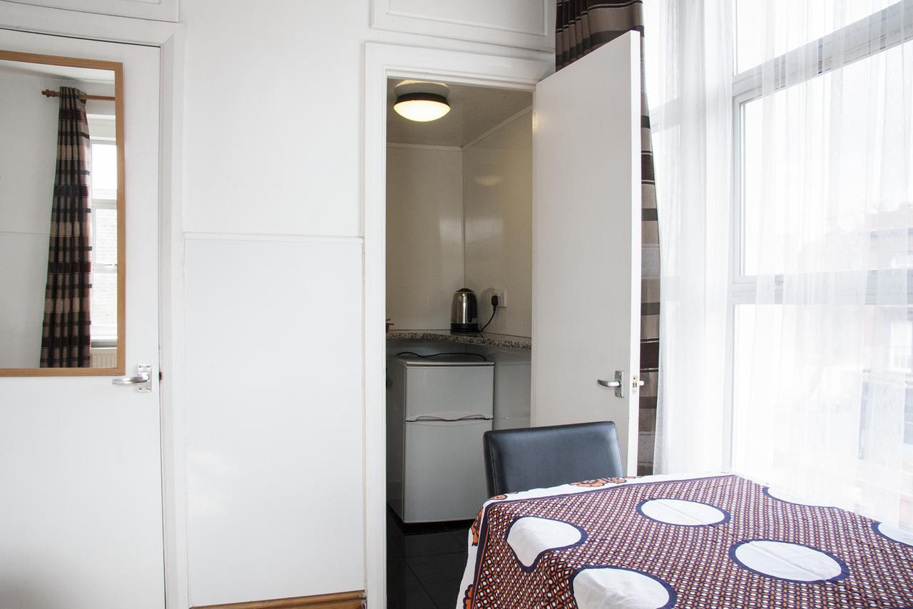 Caledonian Studio Flats London Room photo
